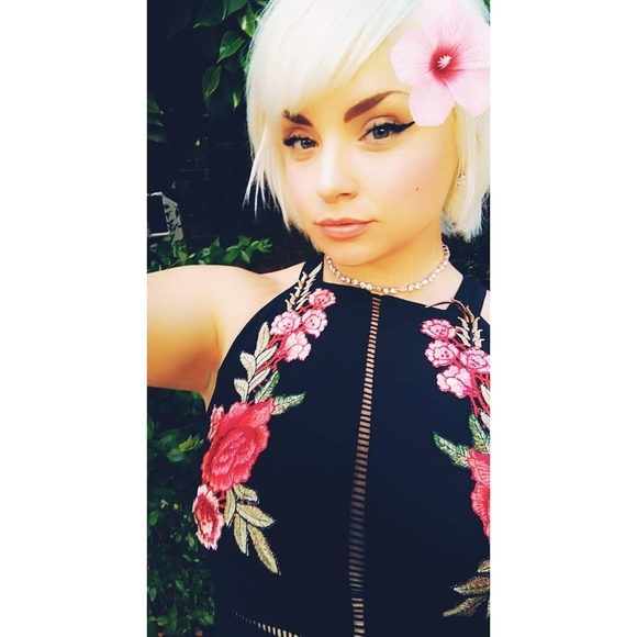 Meet your Posher, Roxanne - Picture 1 of 1